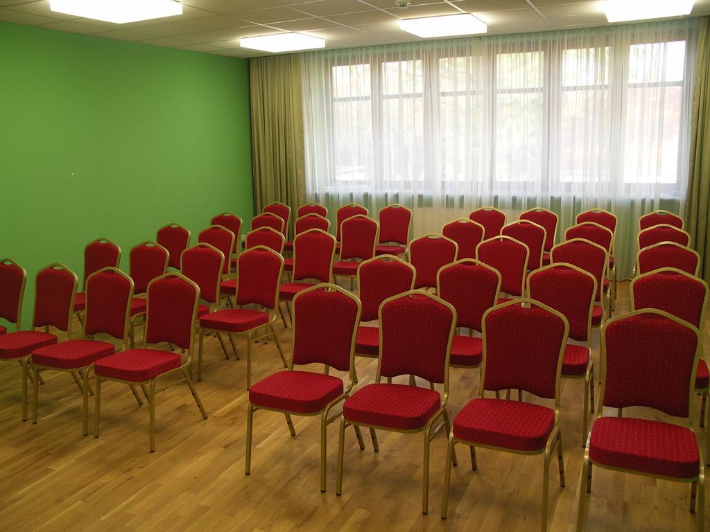 Ckm Centrum Konferencyjne Mazowsze Otrębusy Eksteriør billede
